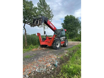 Teleszkópos rakodó Manitou MT1740: 4 kép.