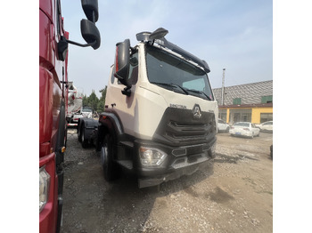 Nyergesvontató SINOTRUK HOHAN: 2 kép.