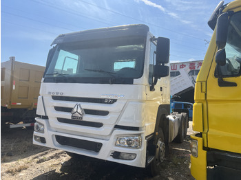 Nyergesvontató SINOTRUK HOWO trailer head: 3 kép.
