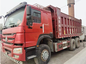 Billenőplatós teherautó SINOTRUK HOWO