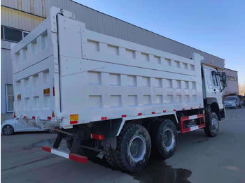 Billenőplatós teherautó SINOTRUK HOWO
