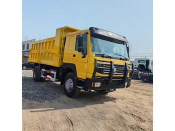 Billenőplatós teherautó SINOTRUK HOWO