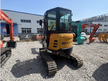 Minikotró Sany SY26U: 5 kép. Minikotró Sany SY26U: 5 kép.