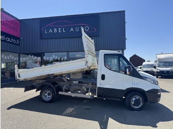 Billenőplatós kisteherautó IVECO Daily 35c12