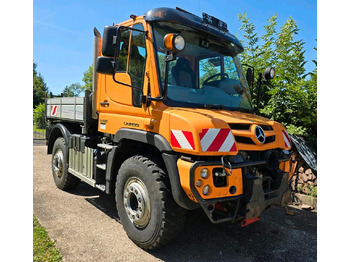 Platós teherautó, Többcélú/ Speciális jármű Unimog 405 U423 Mercedes-Benz U 423 Variopilot Easy-Drive Hydrostat 427 430 727 429 Dücker: 2 kép.