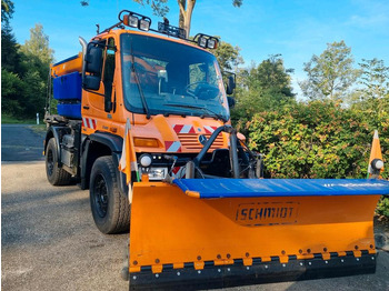 Hóeltakarító gép UNIMOG U400