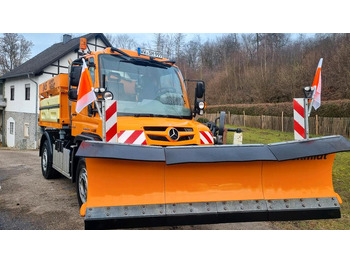 Hóeltakarító gép UNIMOG