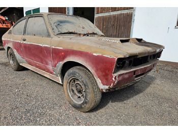 Autó OPEL