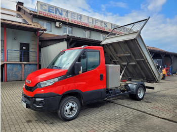 Billenőplatós kisteherautó IVECO Daily 35c13