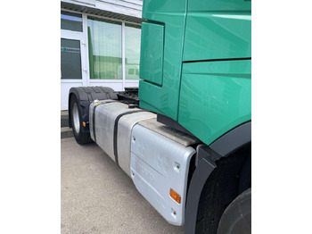 Nyergesvontató Volvo FH460: 3 kép. Nyergesvontató Volvo FH460: 3 kép.