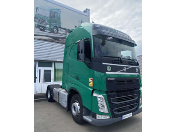 Nyergesvontató Volvo FH460: 2 kép. Nyergesvontató Volvo FH460: 2 kép.