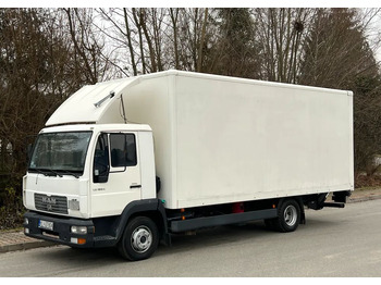 Dobozos felépítményű teherautó MAN