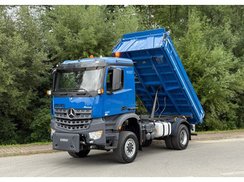 Billenőplatós teherautó MERCEDES-BENZ Arocs