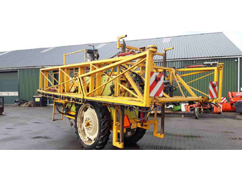 Vontatott permetezők Dubex Vector 33 m. 3200 l. veldspuiten: 4 kép.