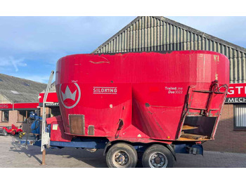 Etetőkocsi Siloking TrailedLine Duo 3022-30 Voermengwagen voermachines: 5 kép. Etetőkocsi Siloking TrailedLine Duo 3022-30 Voermengwagen voermachines: 5 kép.