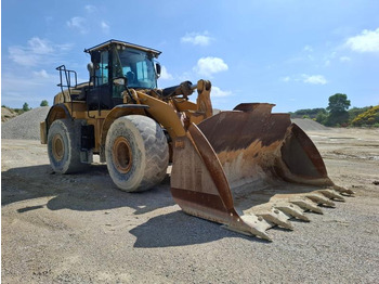Gumikerekes homlokrakodó CATERPILLAR 972K