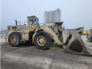 Gumikerekes homlokrakodó Caterpillar 988B: 2 kép.