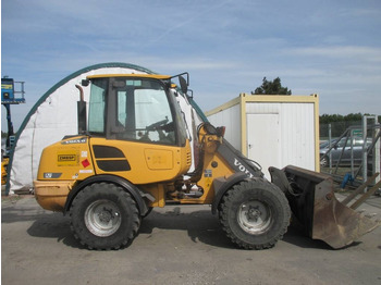 Gumikerekes homlokrakodó VOLVO L25F