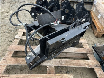 Erdészeti aprító Rogneuse de souches pour minichargeur: 4 kép. Erdészeti aprító Rogneuse de souches pour minichargeur: 4 kép.