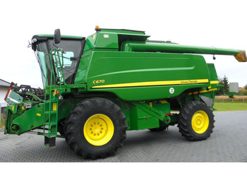 Kombájn JOHN DEERE C670