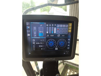 Kombájn DEUTZ C9306TS: 5 kép. Kombájn DEUTZ C9306TS: 5 kép.