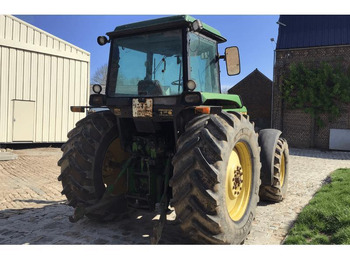 Traktor JOHN DEERE 4055: 3 kép.