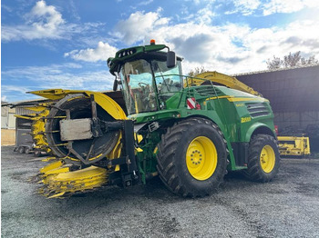 Önjáró szecskázógép JOHN DEERE 8400