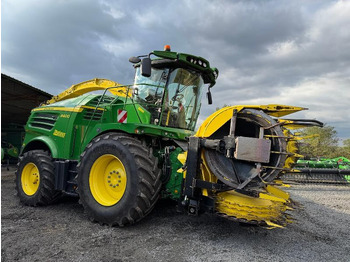 Önjáró szecskázógép JOHN DEERE 8400: 3 kép.