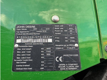 Önjáró szecskázógép JOHN DEERE 8400: 4 kép.