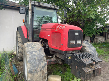 Traktor MASSEY FERGUSON 8220
