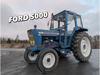 Traktor FORD