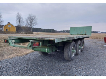 Platós pótkocsi Jalkalavakärry 3-akselinen ilma-alustainen.: 3 kép. Platós pótkocsi Jalkalavakärry 3-akselinen ilma-alustainen.: 3 kép.