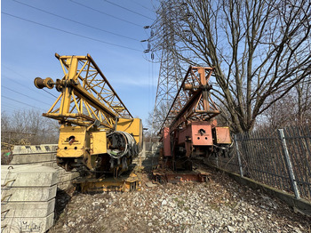 Önszerelő toronydaru LIEBHERR