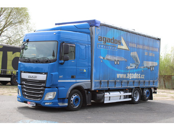 Ponyvás teherautó DAF XF 460 FAR: 2 kép.