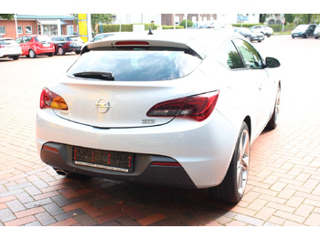 Hatchback Opel Astra J GTC Innovation: 3 kép.
