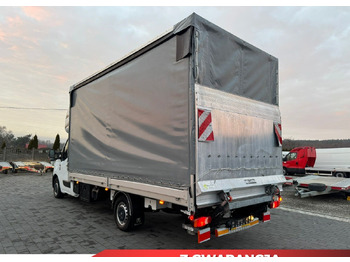 Ponyvás kisteherautó RENAULT Master 2.3