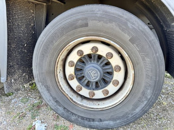 Ponyvás félpótkocsi Kögel SN 24-1: 4 kép.