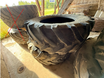 Gumiabroncs - Mezőgazdasági gépek 2 tires for tractor Pirelli 650/65R42: 2 kép. Gumiabroncs - Mezőgazdasági gépek 2 tires for tractor Pirelli 650/65R42: 2 kép.