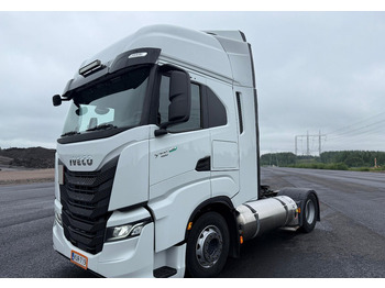 Nyergesvontató IVECO