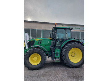 Traktor JOHN DEERE 6230R: 3 kép.