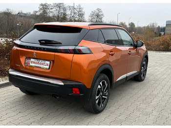 Terepjáró/ SUV Peugeot 2008 Peugeot 1.2 benz 100 km Allure 6tys przebieg fabrycznie nowy: 4 kép. Terepjáró/ SUV Peugeot 2008 Peugeot 1.2 benz 100 km Allure 6tys przebieg fabrycznie nowy: 4 kép.