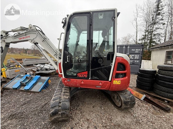 Lánctalpas kotró Takeuchi TB 370: 3 kép. Lánctalpas kotró Takeuchi TB 370: 3 kép.