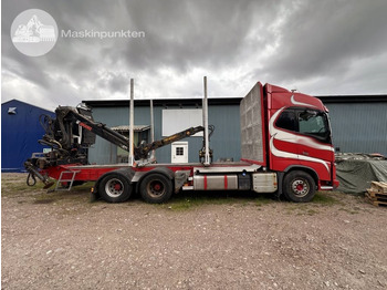 Rönkszállító teherautó Volvo FH 16 750: 4 kép.