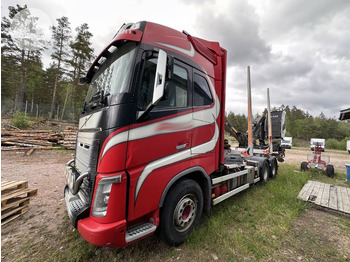 Rönkszállító teherautó VOLVO FH16 750