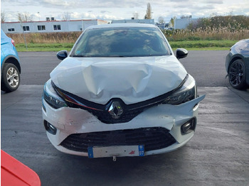 Autó RENAULT