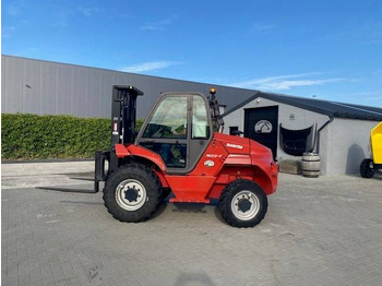 Terepjáró képességű targoncá MANITOU M 30-4