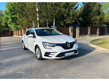 Autó RENAULT