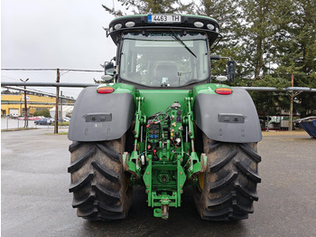 Traktor John Deere 8345R e23: 4 kép. Traktor John Deere 8345R e23: 4 kép.