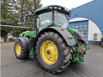Traktor John Deere 8345R e23: 5 kép. Traktor John Deere 8345R e23: 5 kép.