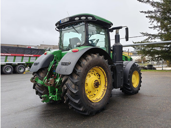 Traktor John Deere 8345R e23: 3 kép. Traktor John Deere 8345R e23: 3 kép.